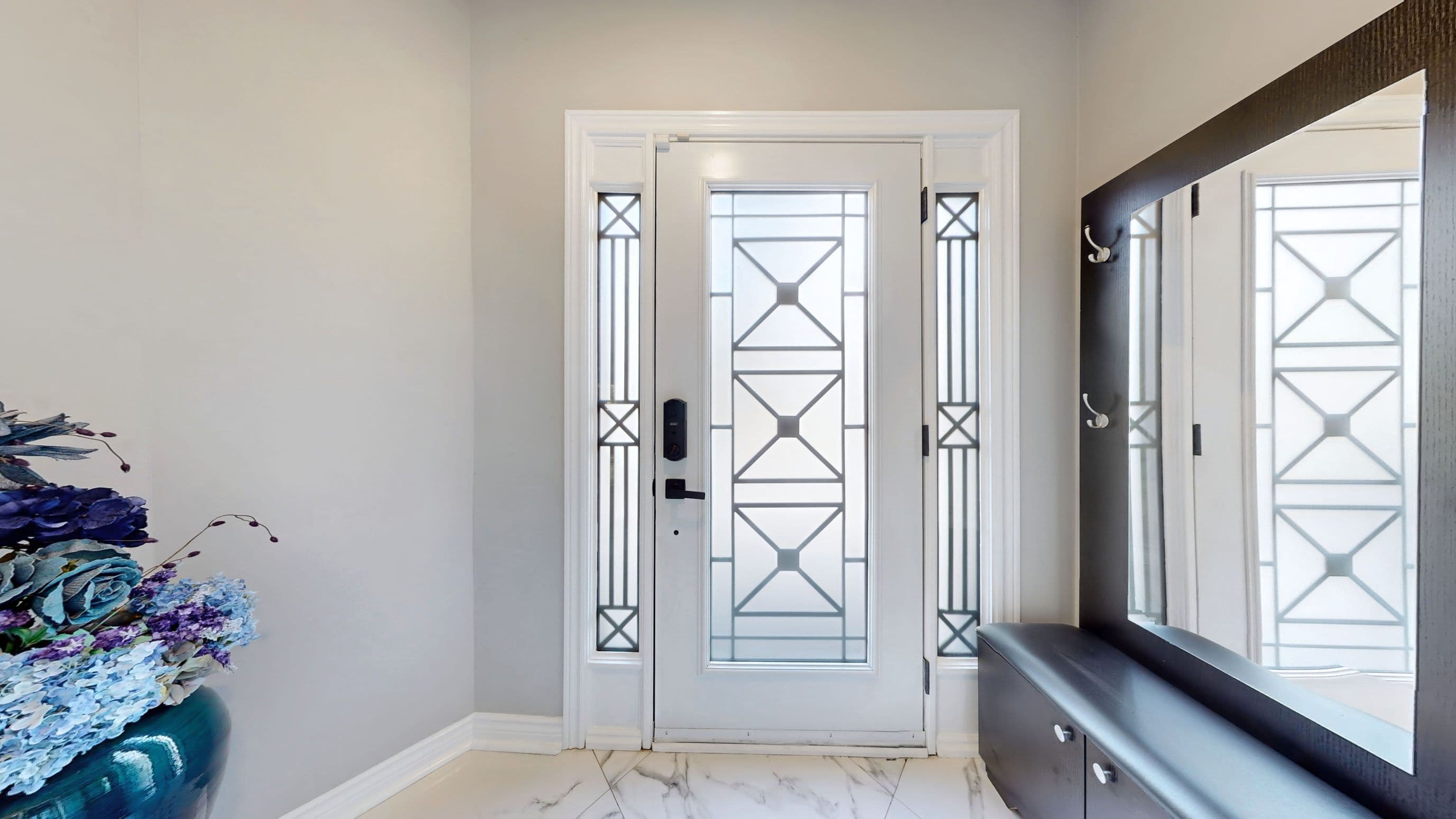 Additional listing photo of 5 bedroom Detached house in Vaughan at 32 Dalmato Court.